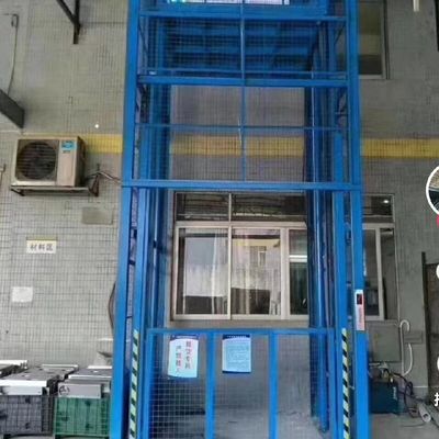 安定した倉庫貨物リフト 強化された3相電源と安全性機能
