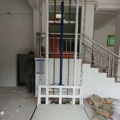 緊急停止貨物プラットフォーム エレベーター オーダーメイド 小型貨物エレベーター